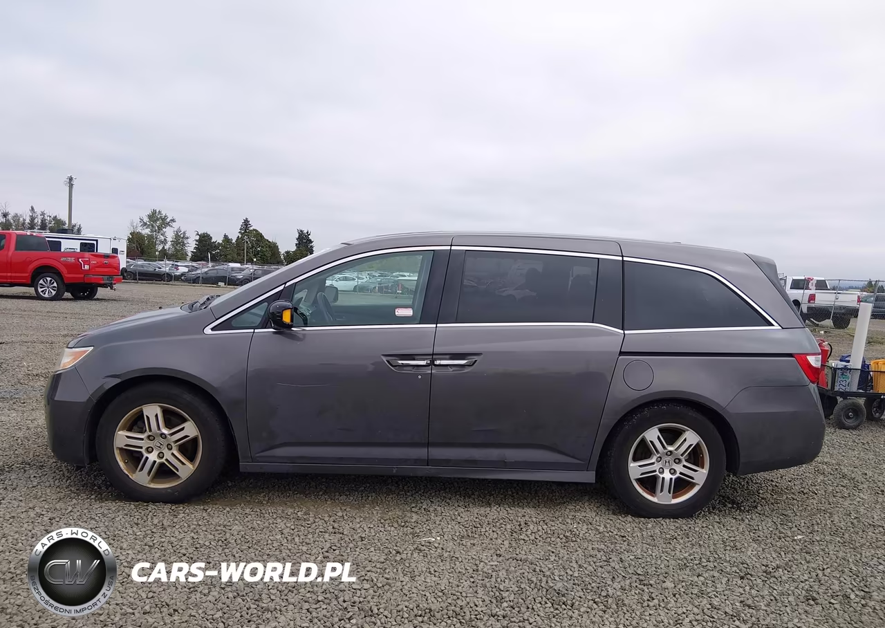 2013 Honda Odyssey Touring-Touring Elite VIN:5FNRL5H94DB084670 - 14