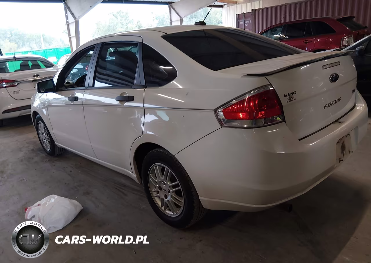 2010 Ford Focus Se VIN:1FAHP3FN9AW104686 - 3