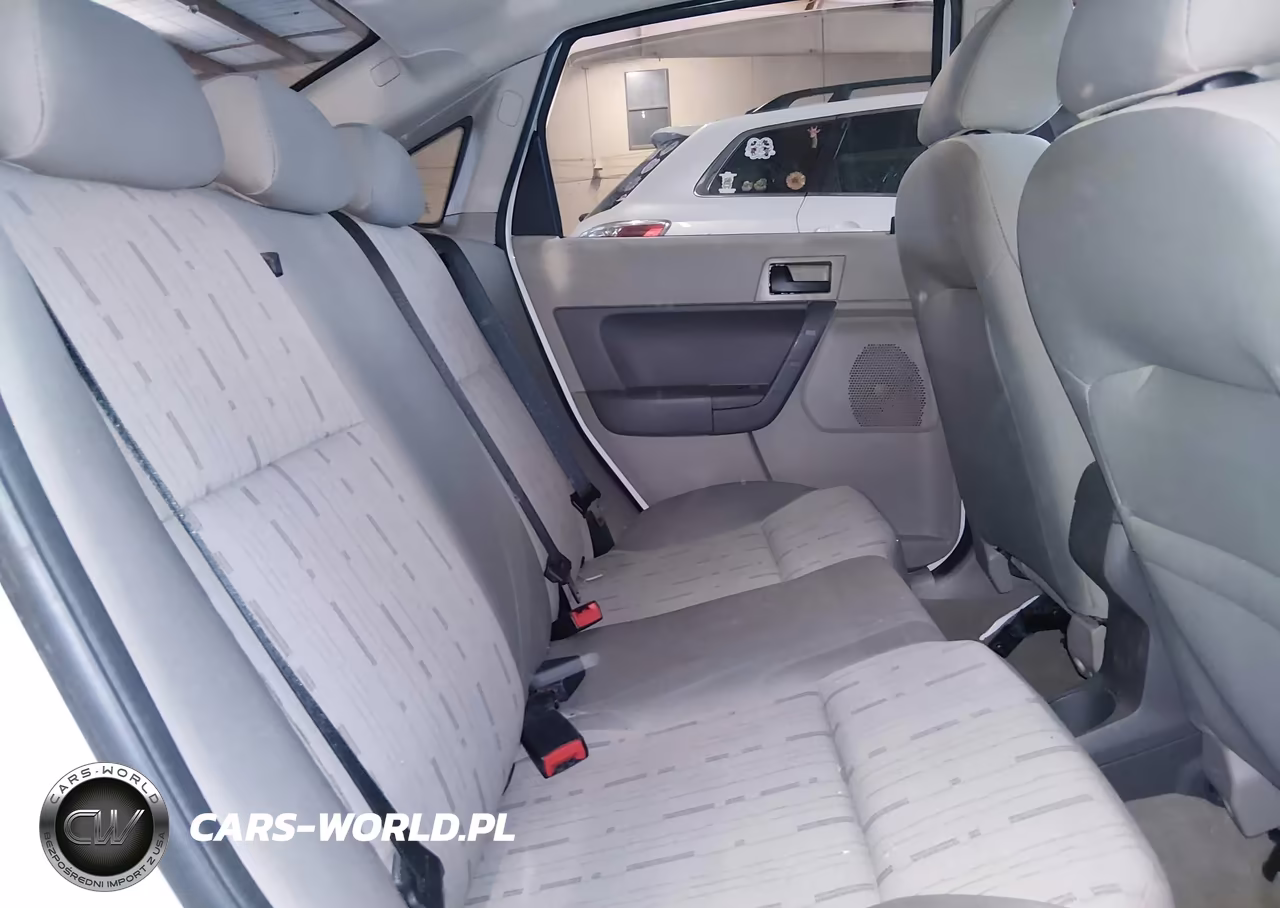 2010 Ford Focus Se VIN:1FAHP3FN9AW104686 - 8