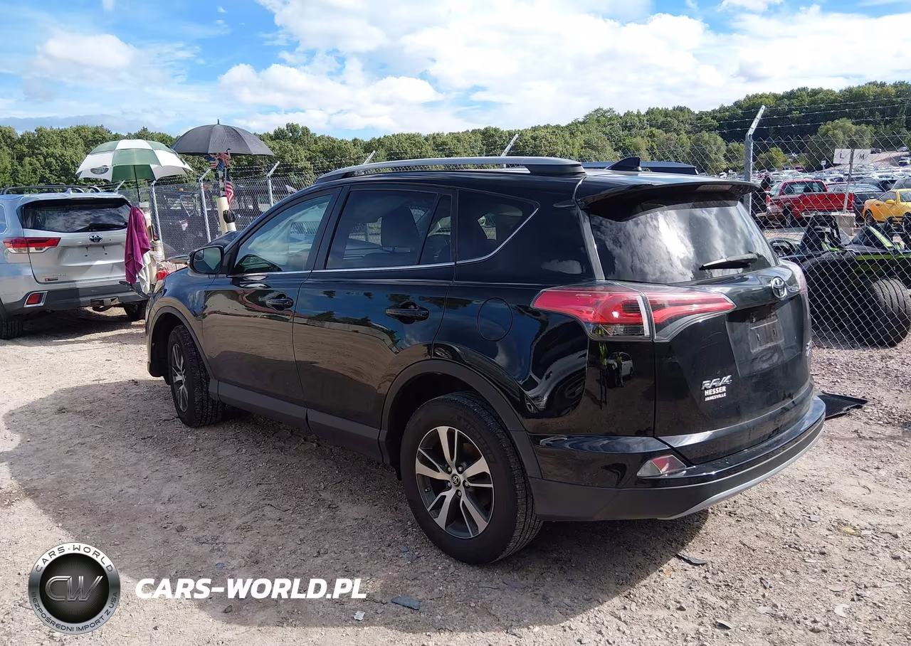 2017 Toyota Rav4 Xle VIN:2T3RFREV8HW649311 - 3