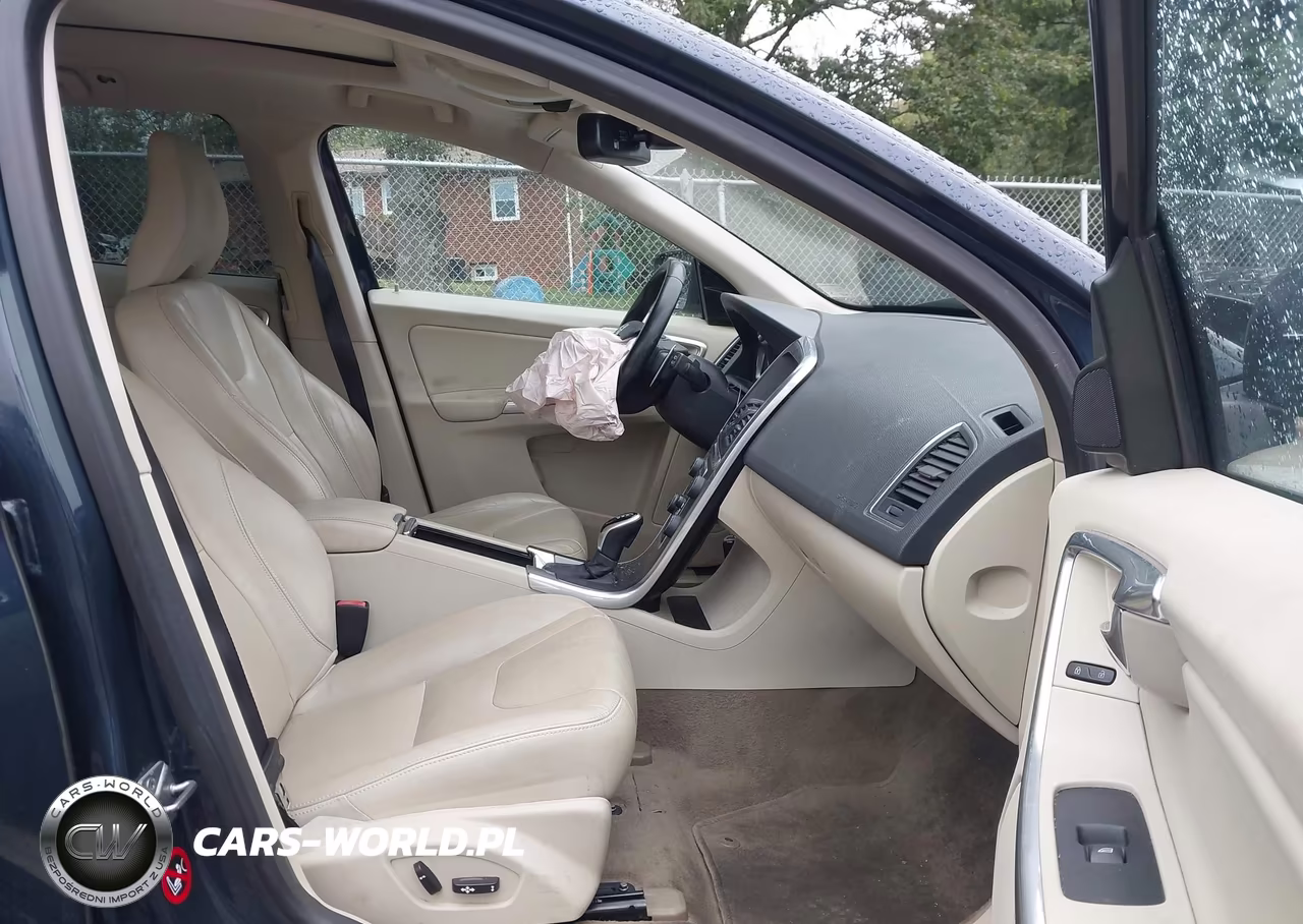 2015 Volvo Xc60 T6 Premier Plus VIN:YV4902RC7F2580048 - 5