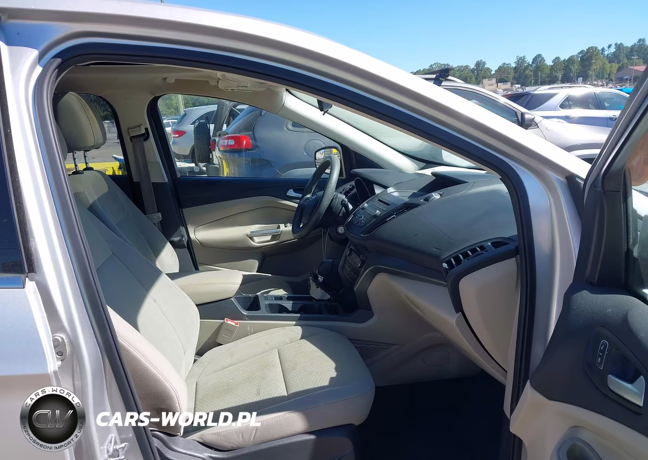 2017 Ford Escape Se VIN:1FMCU9GD9HUB34343 - 5