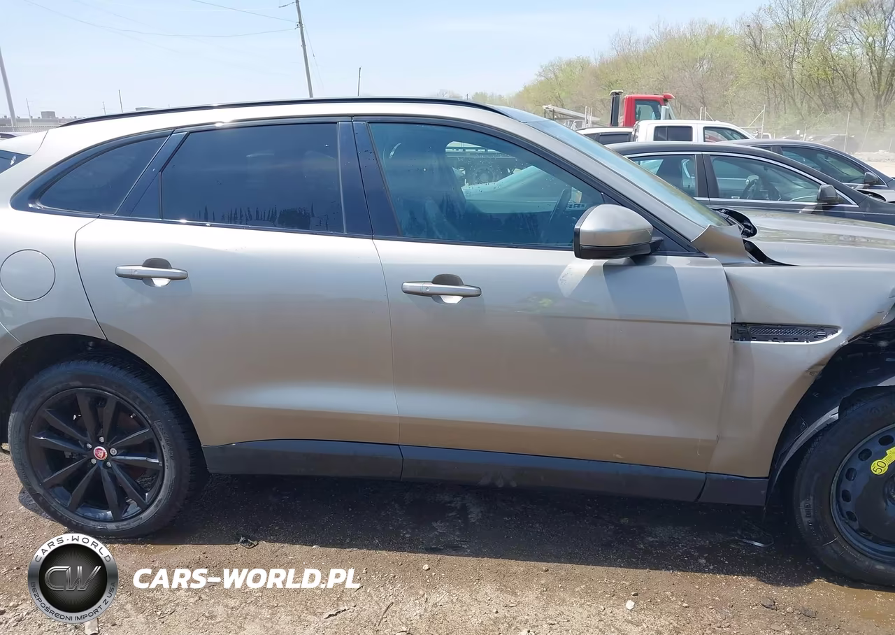 2018 Jaguar F-Pace 25T Prestige VIN:SADCK2FX3JA250324 - 13