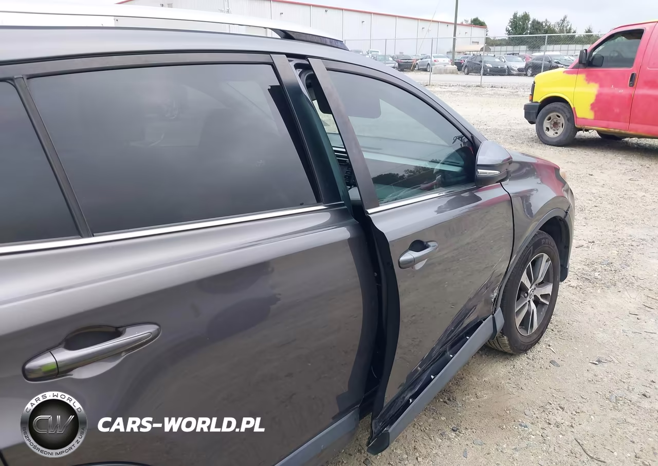 2017 Toyota Rav4 Xle VIN:JTMWFREV1HJ116203 - 19
