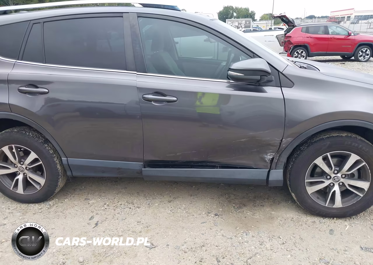 2017 Toyota Rav4 Xle VIN:JTMWFREV1HJ116203 - 6