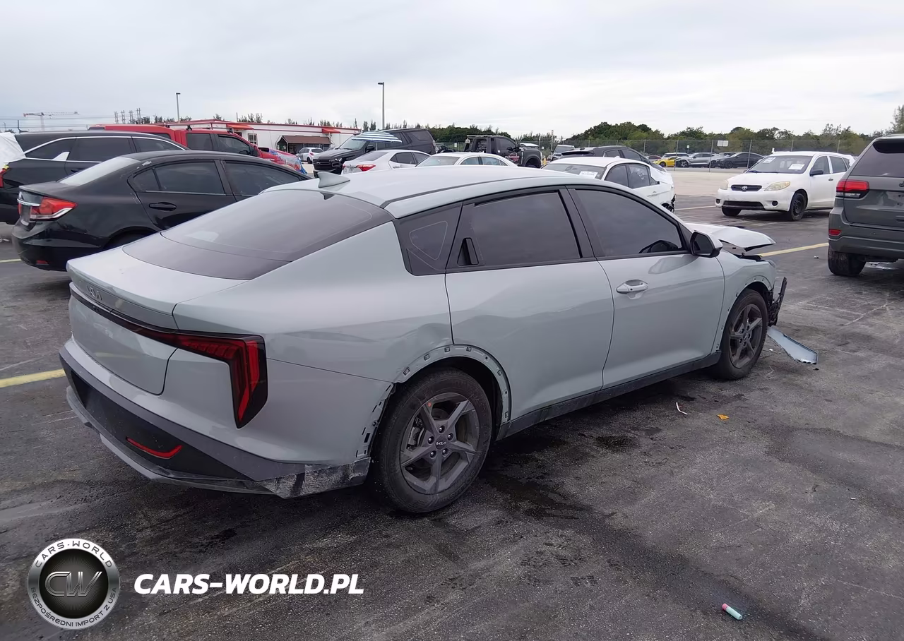 2026 Kia K4 Lxs VIN:3KPFT4DE8TE388430 - 4