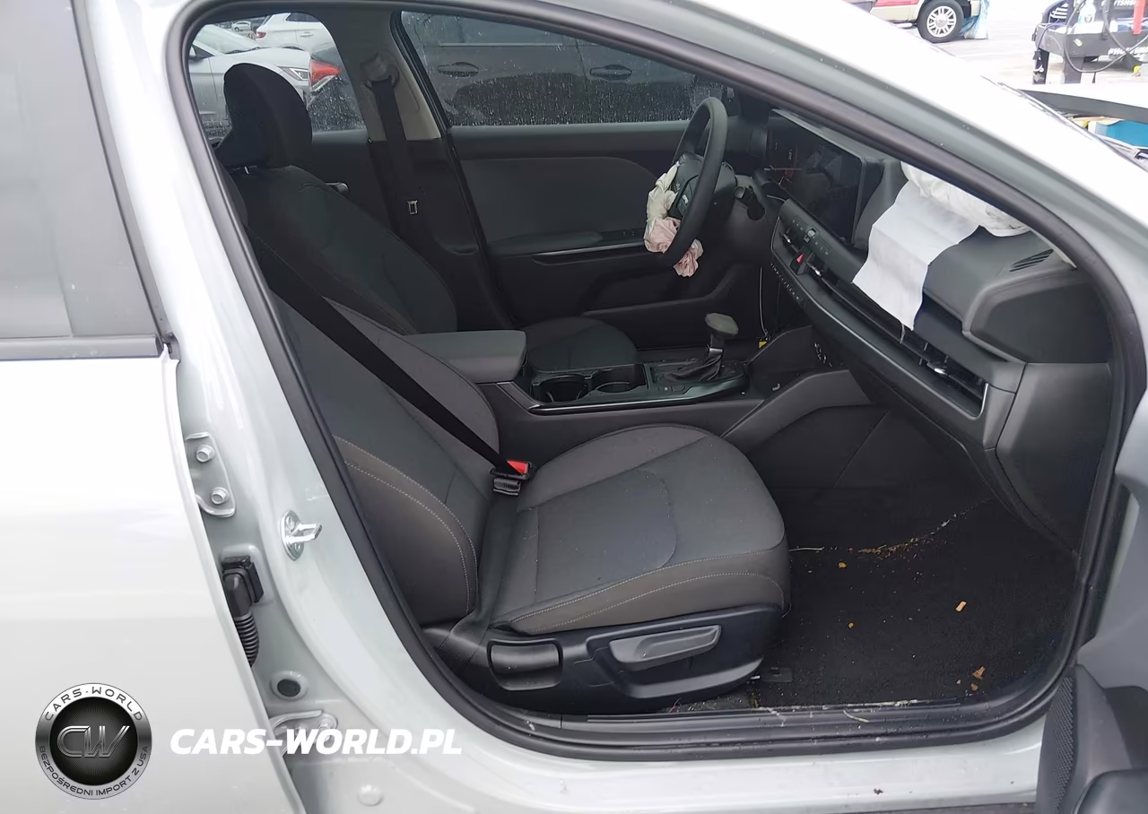 2026 Kia K4 Lxs VIN:3KPFT4DE8TE388430 - 5