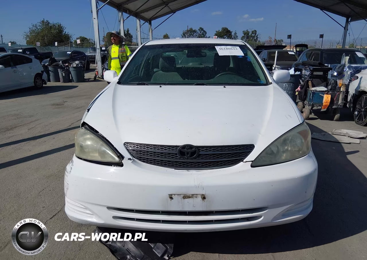 2004 Toyota Camry Le VIN:4T1BE32K14U275235 - 12