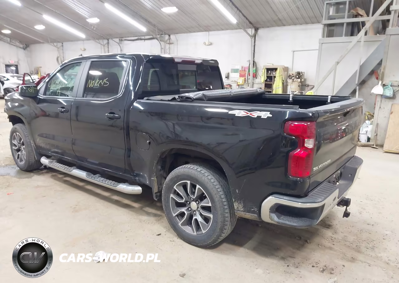 2020 Chevrolet Silverado 1500 VIN:3GCUYDED2LG415284 - 3