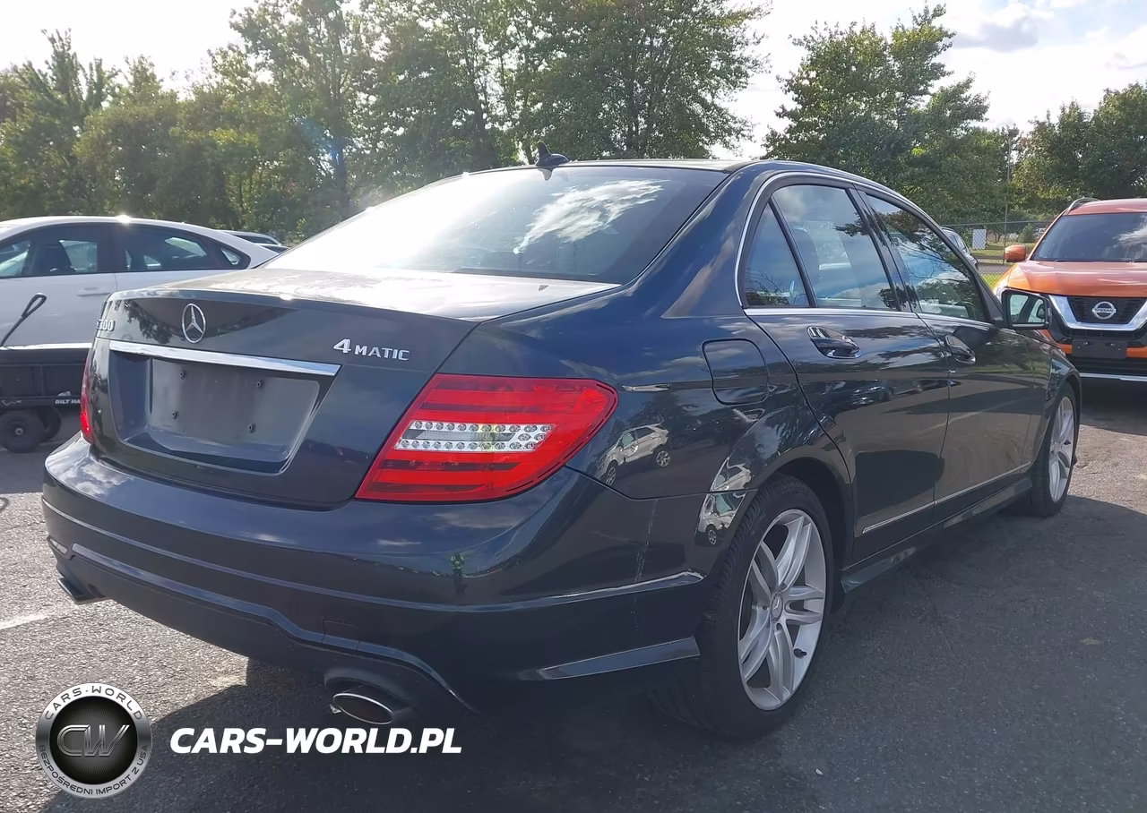 2012 Mercedes-Benz C 300 Sport 4Matic VIN:WDDGF8BBXCA627545 - 4