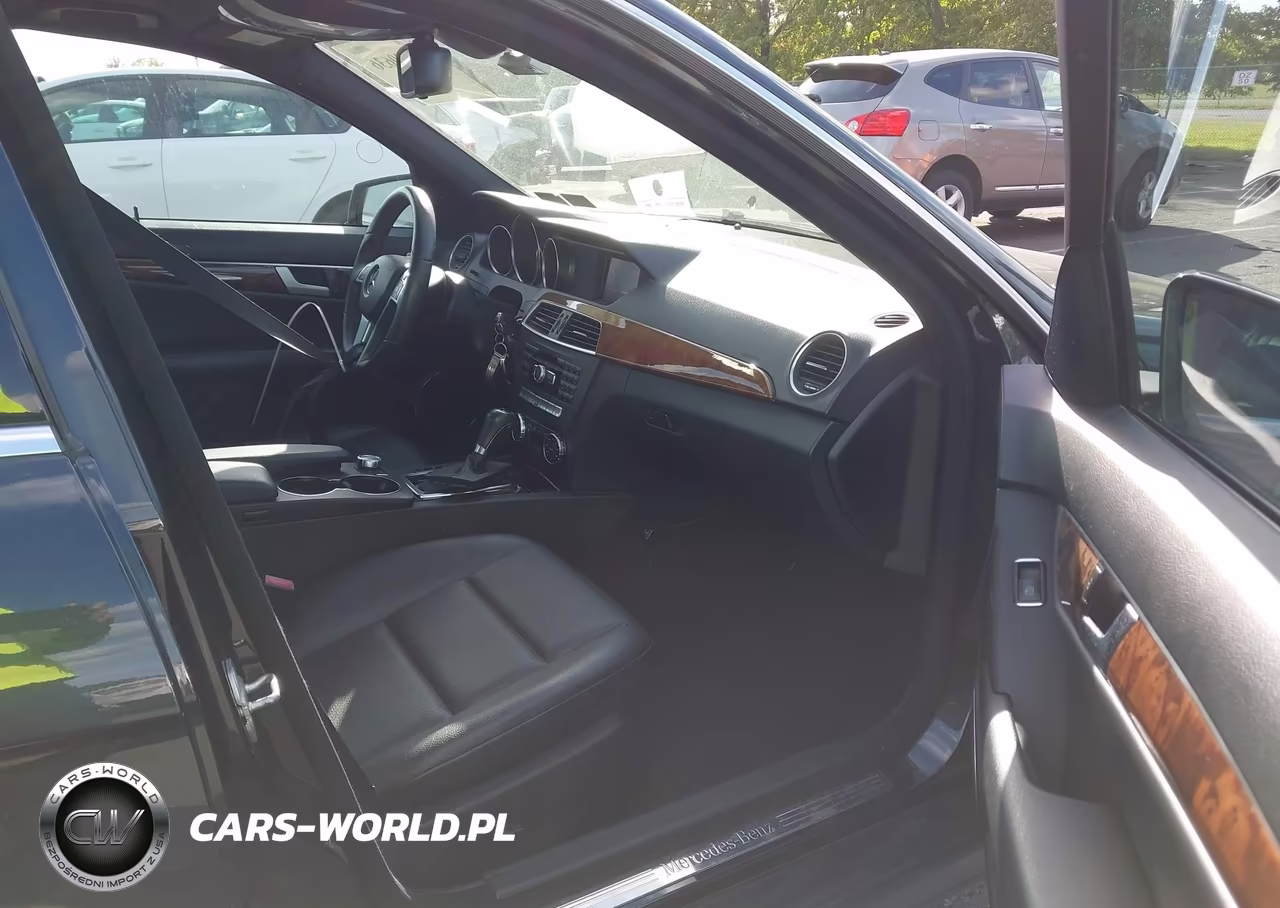 2012 Mercedes-Benz C 300 Sport 4Matic VIN:WDDGF8BBXCA627545 - 5