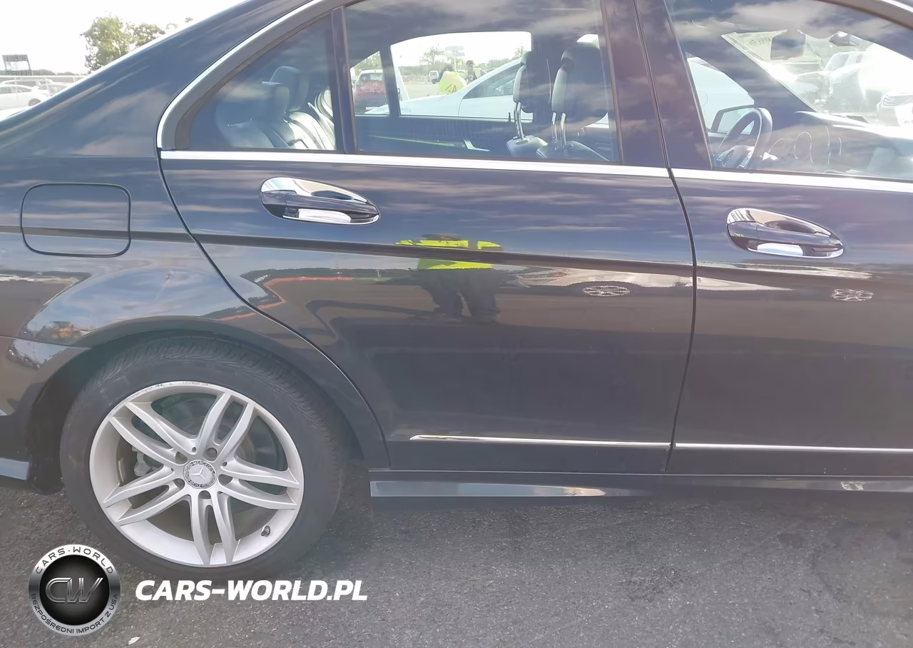 2012 Mercedes-Benz C 300 Sport 4Matic VIN:WDDGF8BBXCA627545 - 6