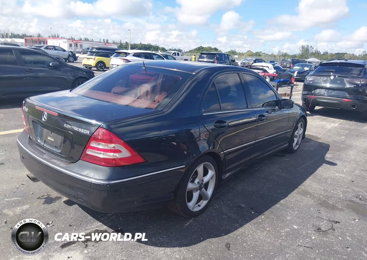 2005 Mercedes-Benz C 230 Kompressor Sport VIN:WDBRF40J95A728843 - 4