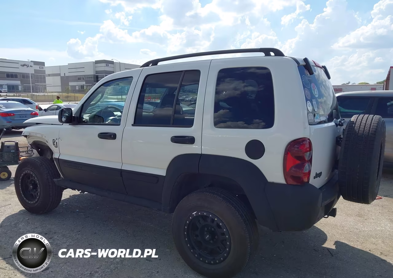 2005 Jeep Liberty Sport VIN:1J4GK48K75W675770 - 14