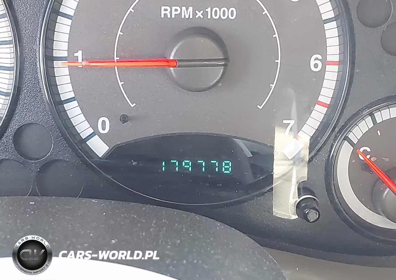 2005 Jeep Liberty Sport VIN:1J4GK48K75W675770 - 15