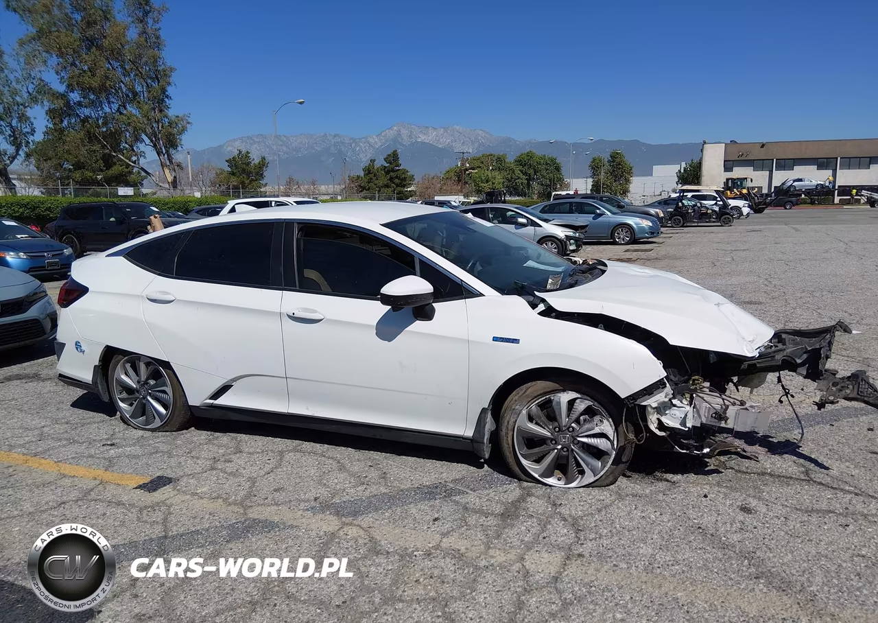 2020 Honda Clarity Plug-In Hybrid Touring VIN:JHMZC5F3XLC002126 - 15