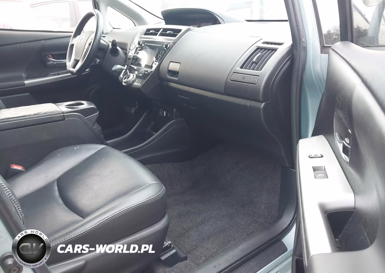 2017 Toyota Prius V Five VIN:JTDZN3EU5HJ065230 - 17