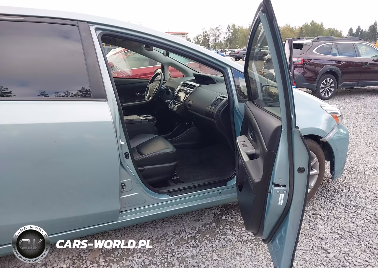 2017 Toyota Prius V Five VIN:JTDZN3EU5HJ065230 - 5