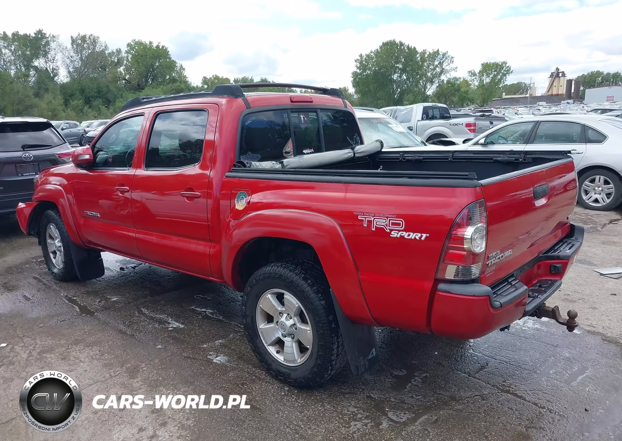 2013 Toyota Tacoma Base V6 VIN:3TMLU4EN6DM118070 - 3
