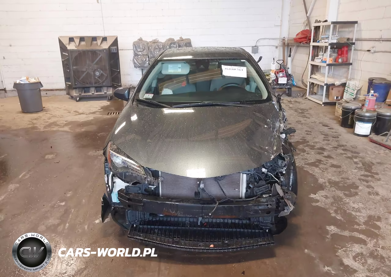 2018 Toyota Corolla Le VIN:2T1BURHE5JC985484 - 13
