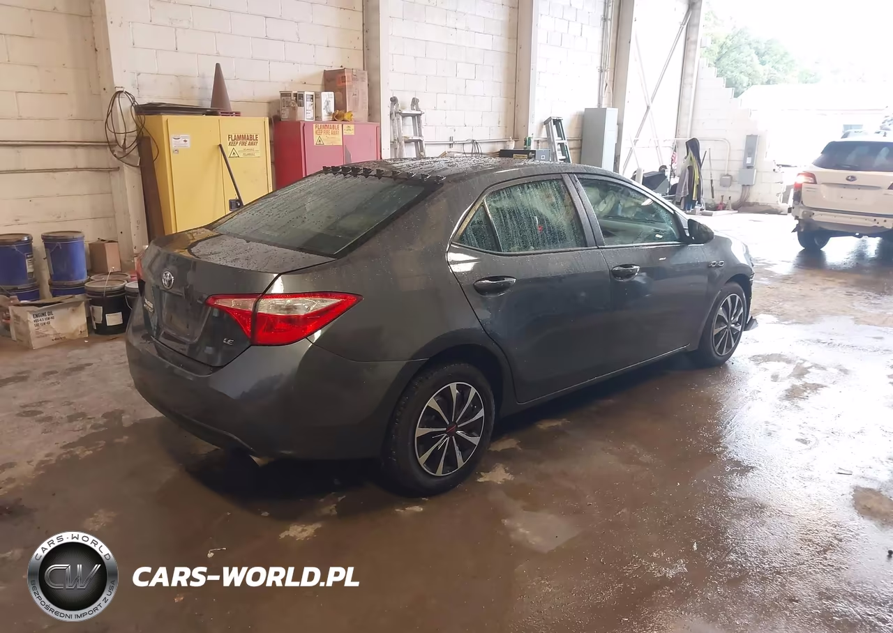 2018 Toyota Corolla Le VIN:2T1BURHE5JC985484 - 4