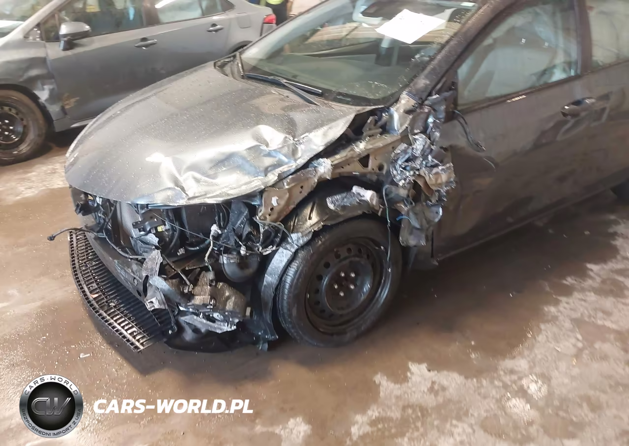 2018 Toyota Corolla Le VIN:2T1BURHE5JC985484 - 6