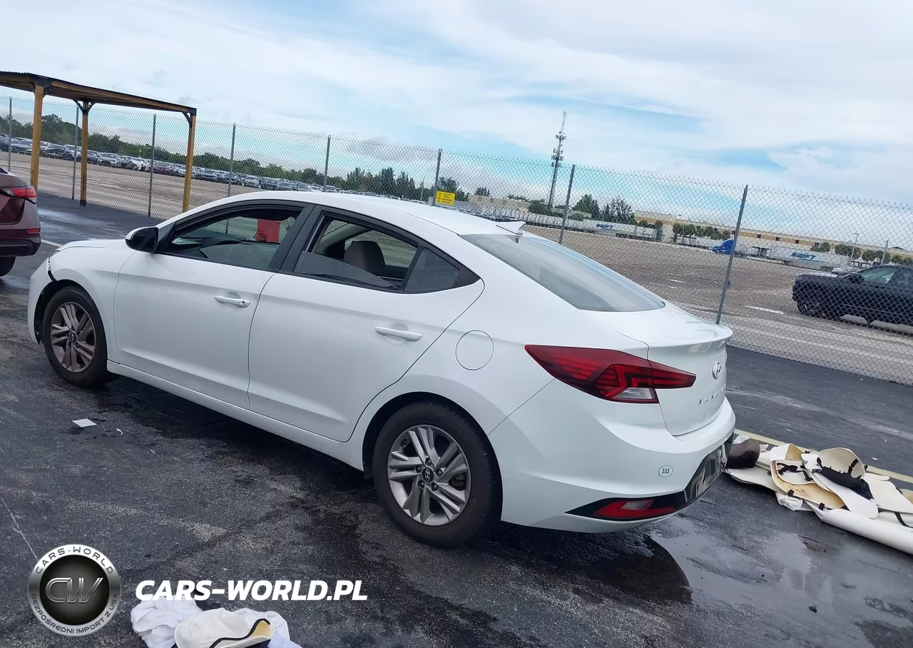 2019 Hyundai Elantra Sel VIN:5NPD84LF5KH436723 - 3