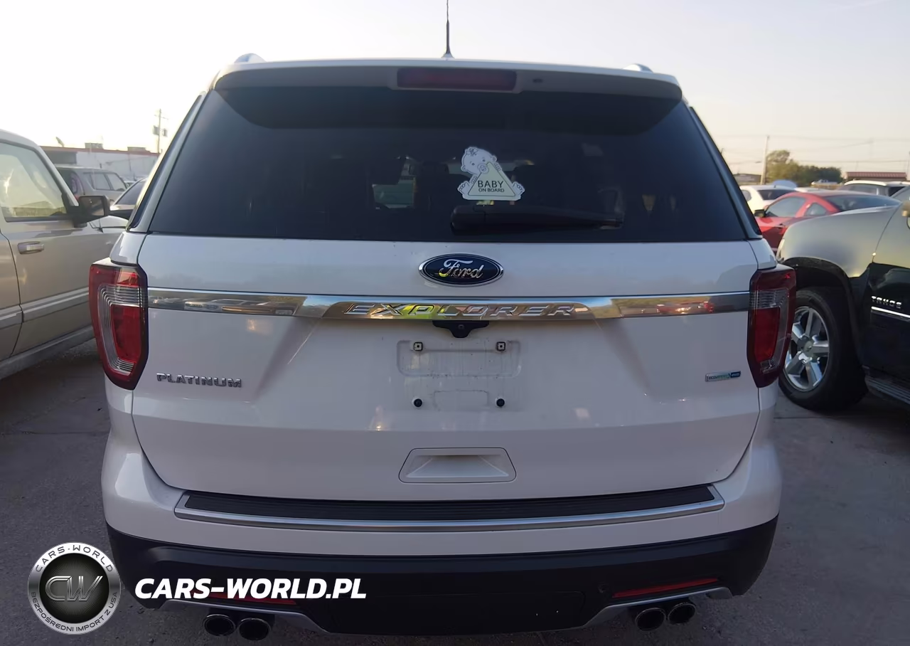 2018 Ford Explorer Platinum VIN:1FM5K8HT5JGB51658 - 16