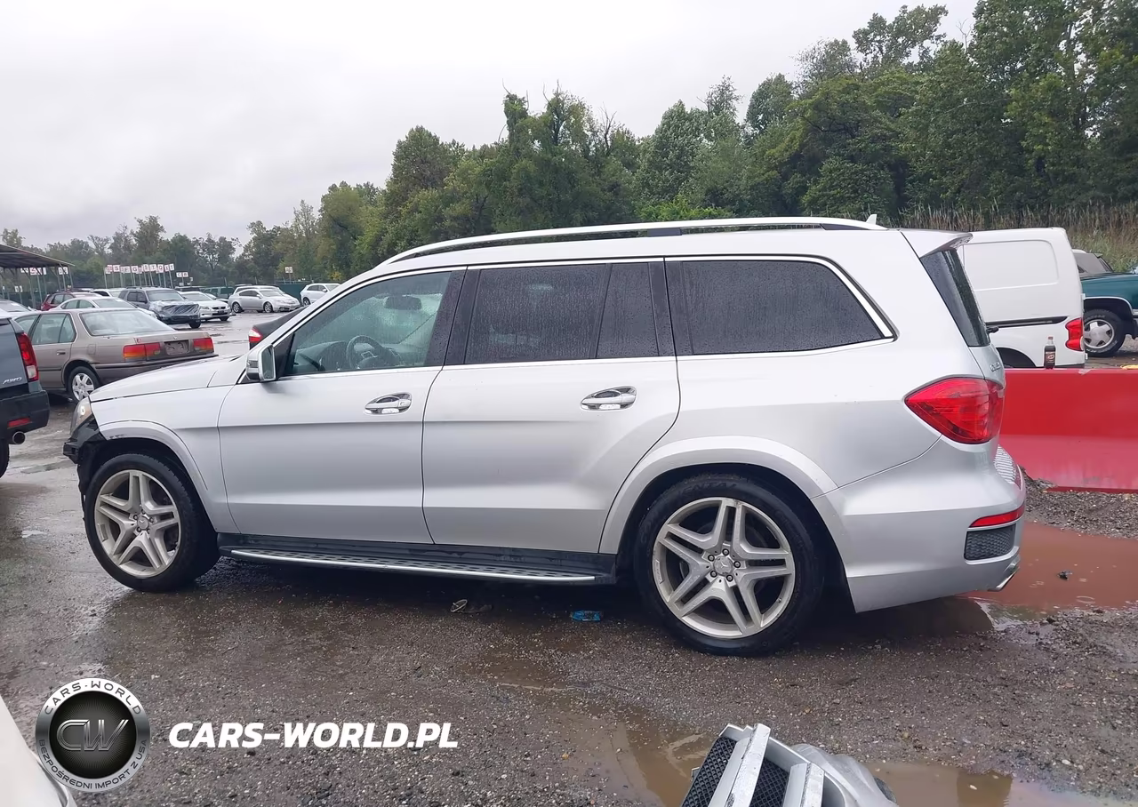 2016 Mercedes-Benz Gl Gl 550 VIN:4JGDF7DE4GA689989 - 15