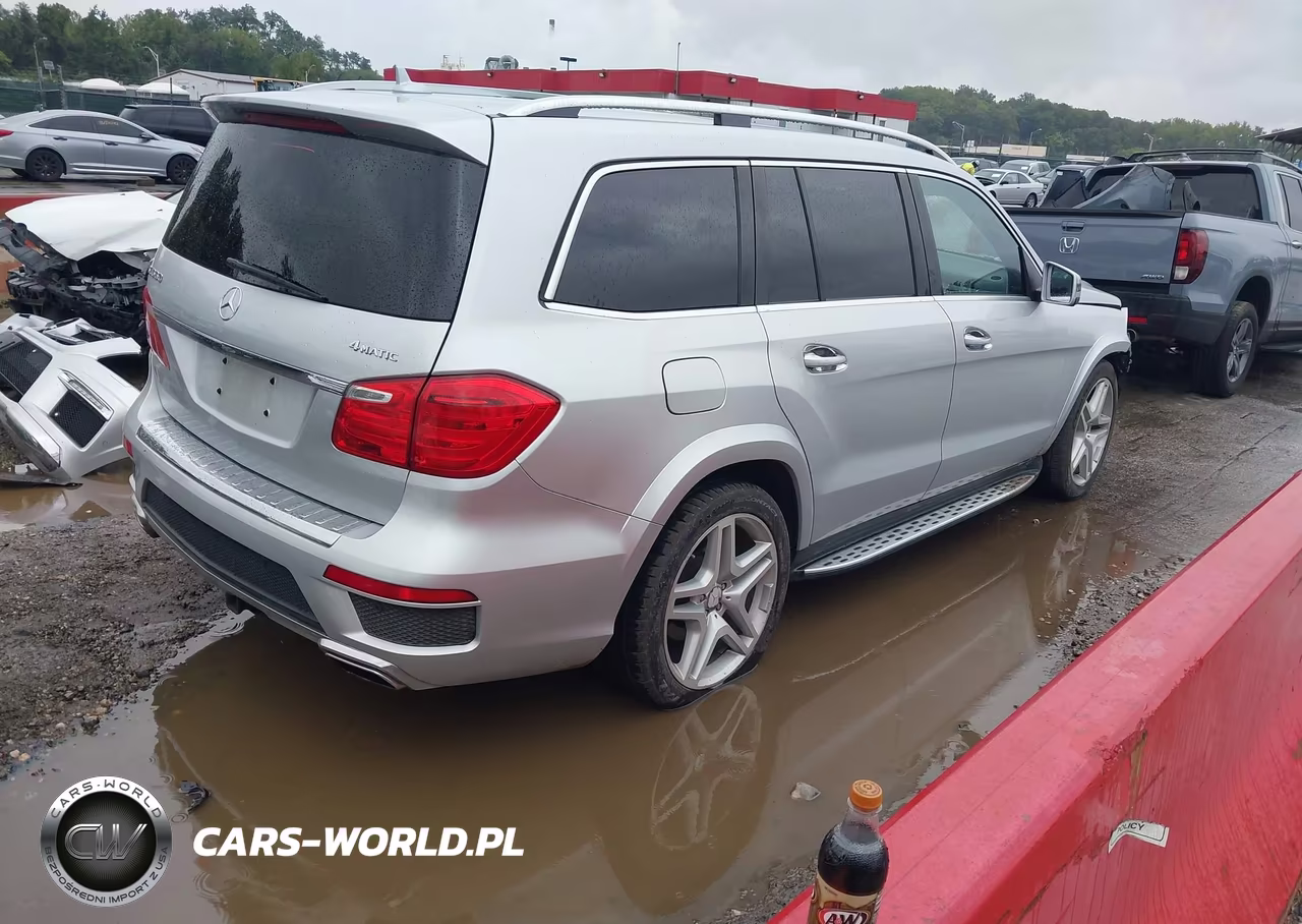2016 Mercedes-Benz Gl Gl 550 VIN:4JGDF7DE4GA689989 - 4