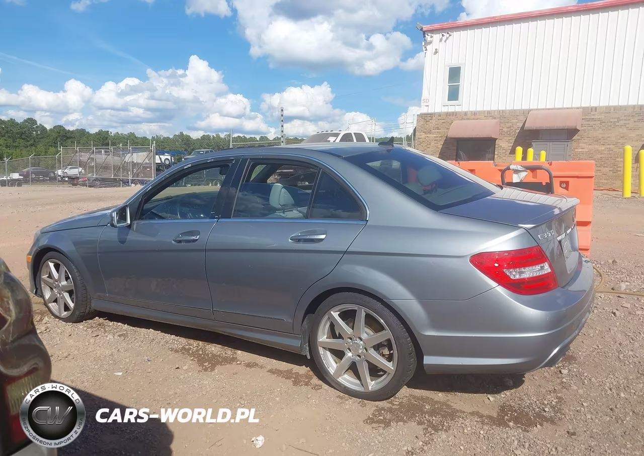 2013 Mercedes-Benz C 350 Sport VIN:WDDGF5HB6DA819973 - 14