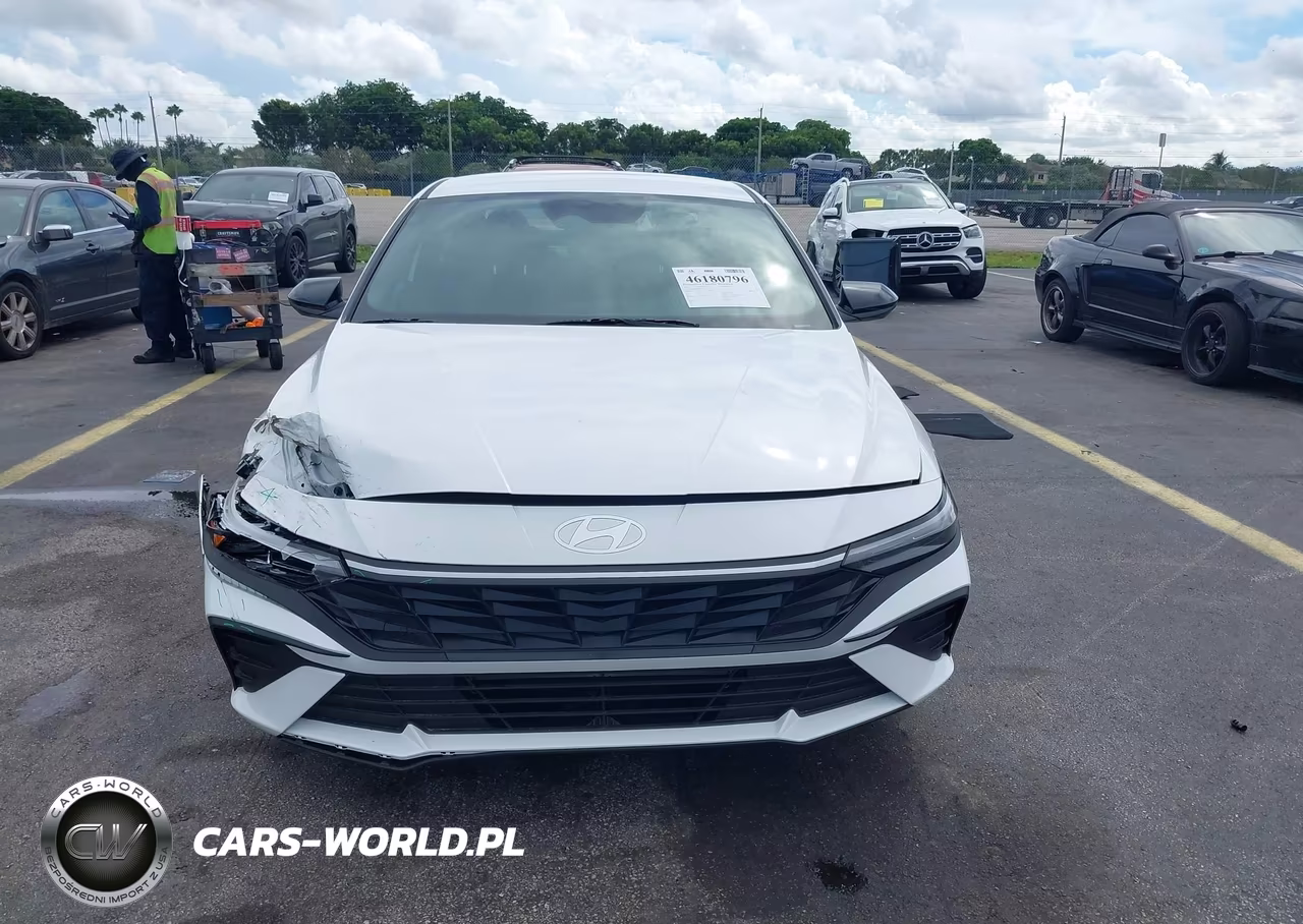 2026 Hyundai Elantra Sel Sport VIN:KMHLM4DG7TU133203 - 12