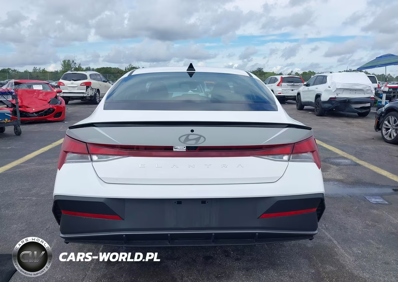 2026 Hyundai Elantra Sel Sport VIN:KMHLM4DG7TU133203 - 16