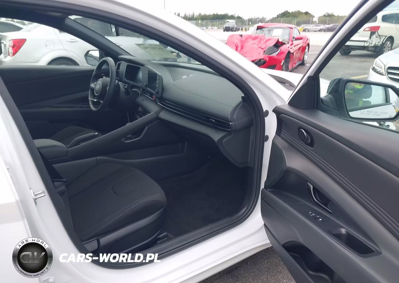 2026 Hyundai Elantra Sel Sport VIN:KMHLM4DG7TU133203 - 5
