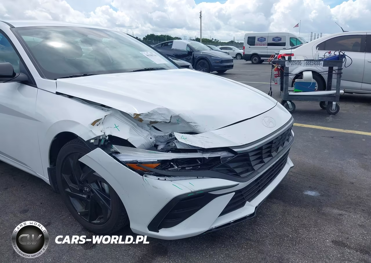 2026 Hyundai Elantra Sel Sport VIN:KMHLM4DG7TU133203 - 6