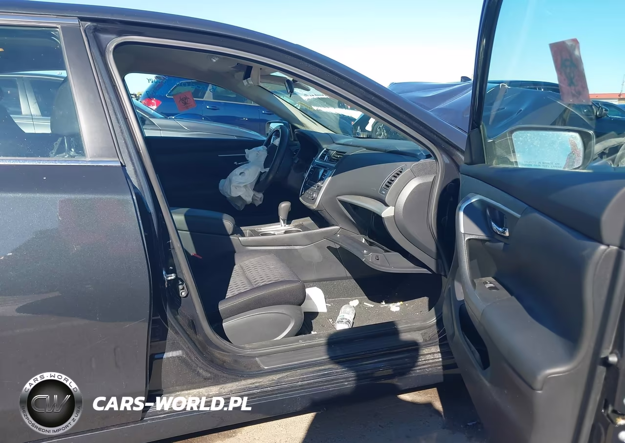 2017 Nissan Altima 2.5 S VIN:1N4AL3AP3HN365706 - 5
