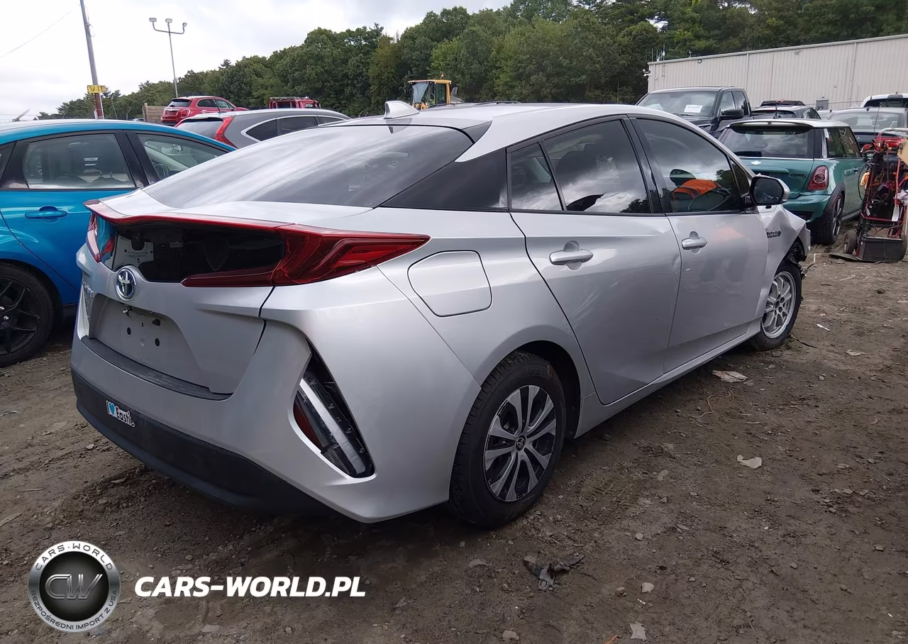 2020 Toyota Prius Prime Le VIN:JTDKARFP3L3157507 - 4