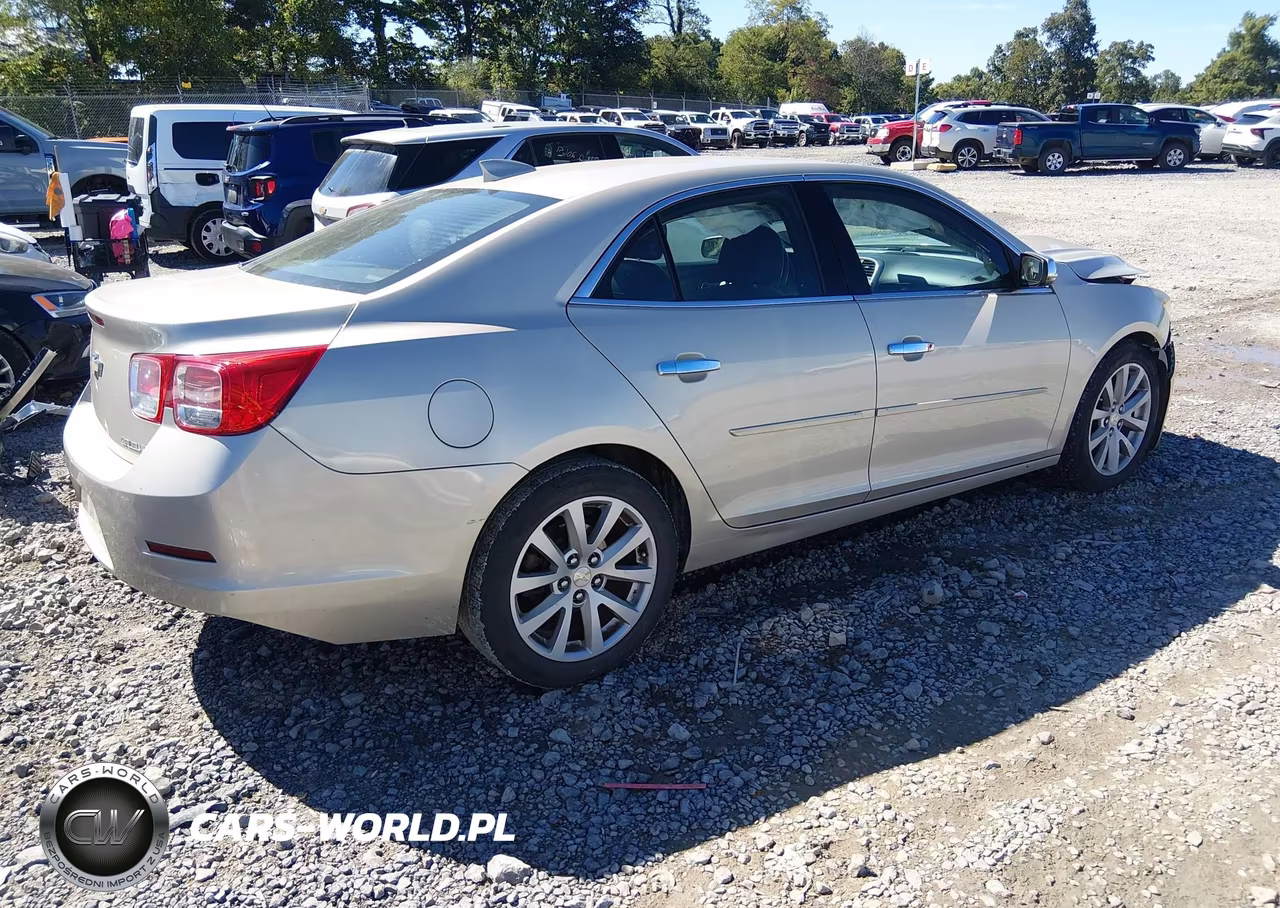 2015 Chevrolet Malibu 2Lt VIN:1G11D5SL6FF257661 - 4