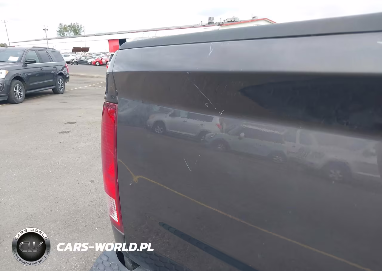 2017 Ram 3500 Tradesman 4X4 8' Box VIN:3C63R3AJ8HG778086 - 13