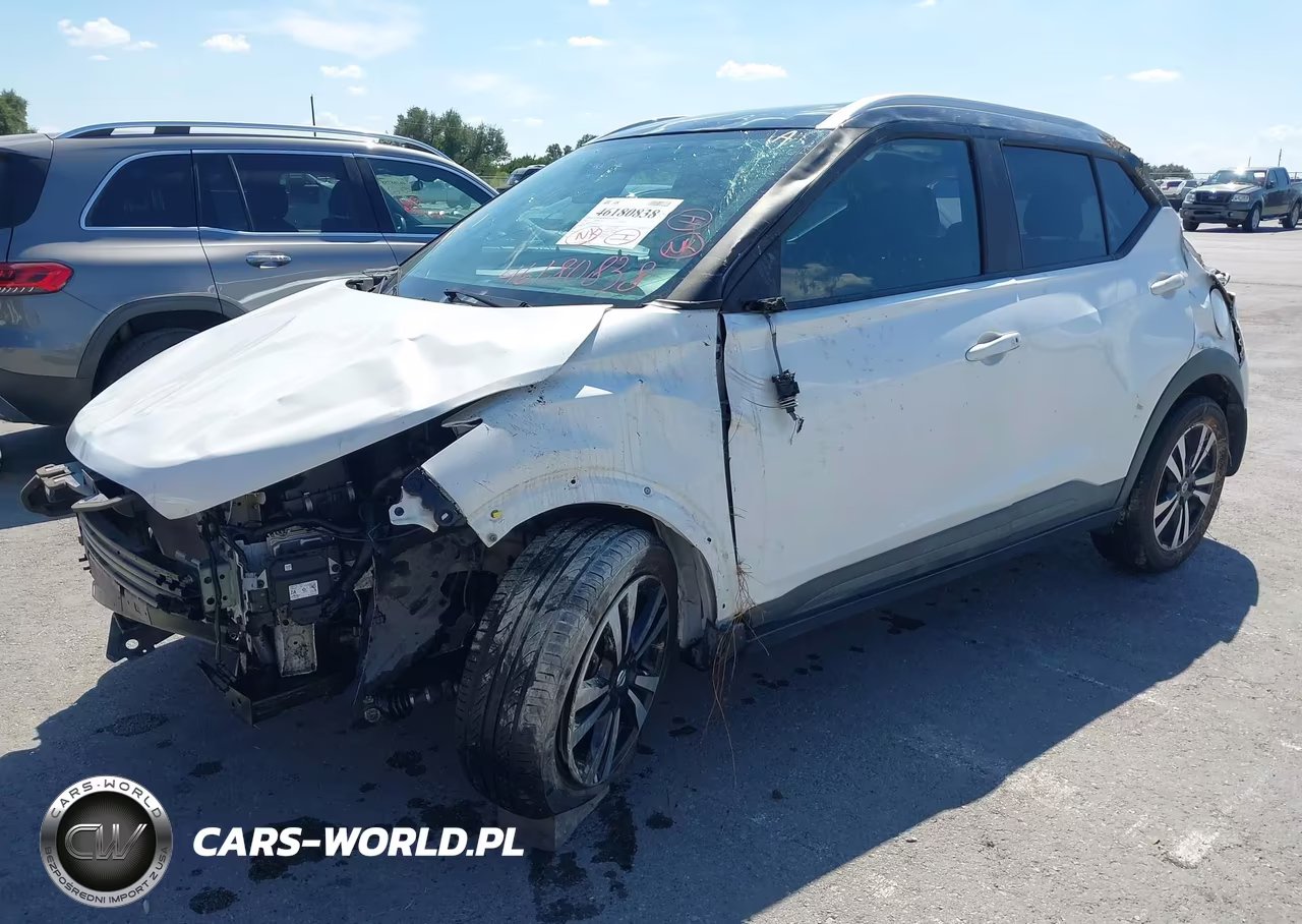 2018 Nissan Kicks Sv VIN:3N1CP5CU8JL516232 - 2