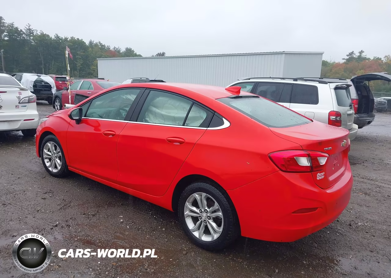 2019 Chevrolet Cruze Lt VIN:1G1BE5SM9K7117652 - 3