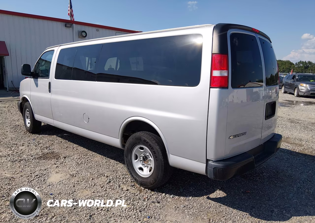 2020 Chevrolet Express Passenger Rwd 3500 Extended Wheelbase Ls VIN:1GAZGNFG5L1253343 - 3