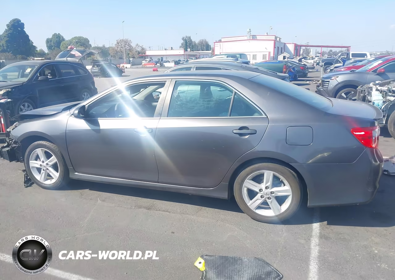 2014 Toyota Camry Se VIN:4T1BF1FK0EU467274 - 15
