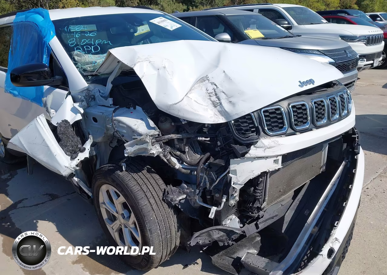 2024 Jeep Compass Latitude 4X4 VIN:3C4NJDBN5RT110433 - 6