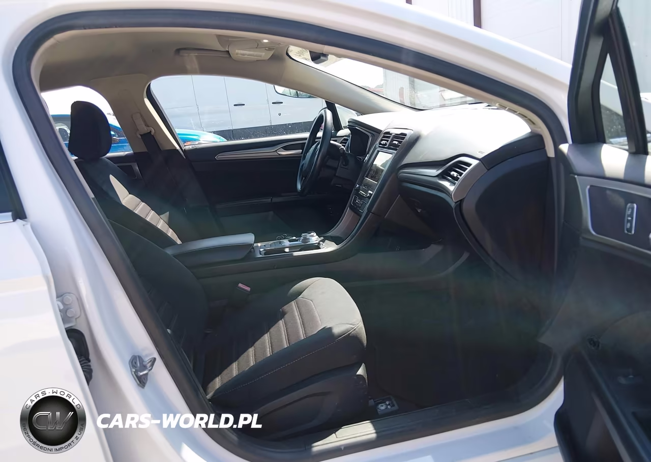 2020 Ford Fusion Hybrid Se VIN:3FA6P0LU1LR244917 - 5