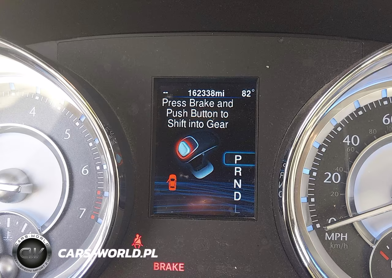 2013 Chrysler 300 Motown VIN:2C3CCAAG6DH553053 - 16