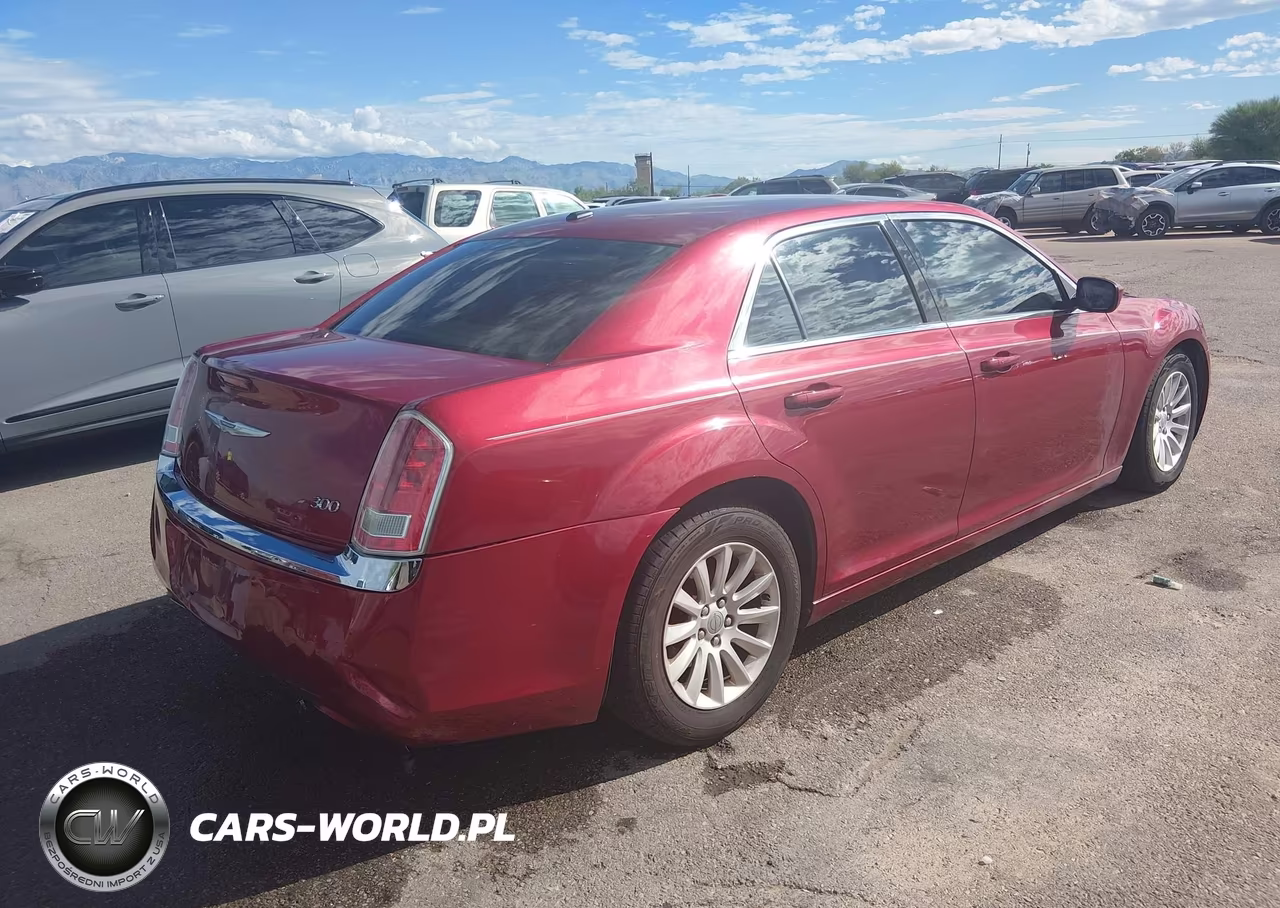 2013 Chrysler 300 Motown VIN:2C3CCAAG6DH553053 - 4