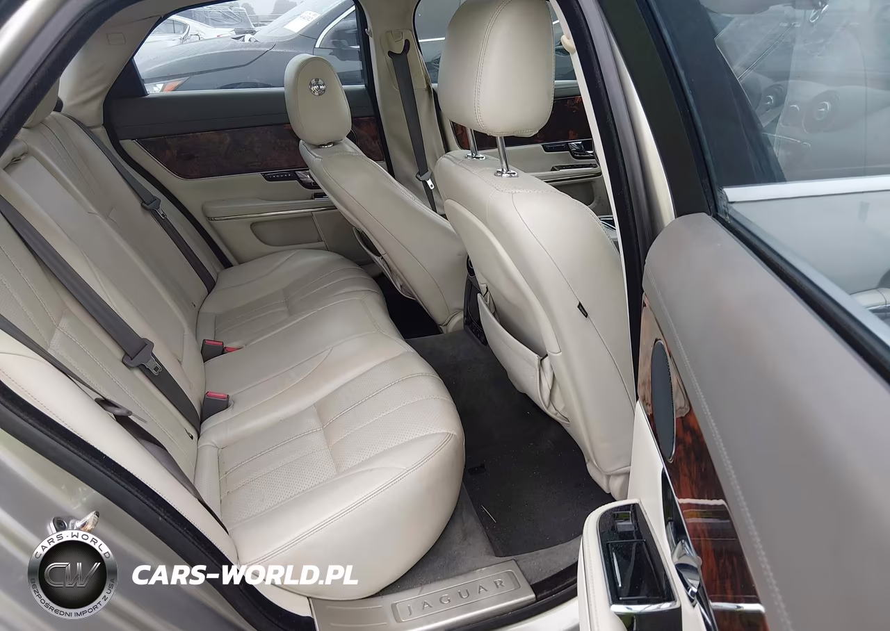 2011 Jaguar Xj VIN:SAJWA1CB4BLV05360 - 8