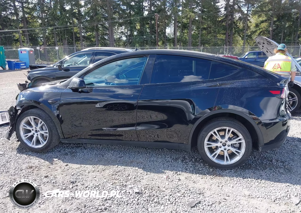 2023 Tesla Model Y Awd-Long Range Dual Motor All-Wheel Drive VIN:7SAYGDEE3PF807069 - 14