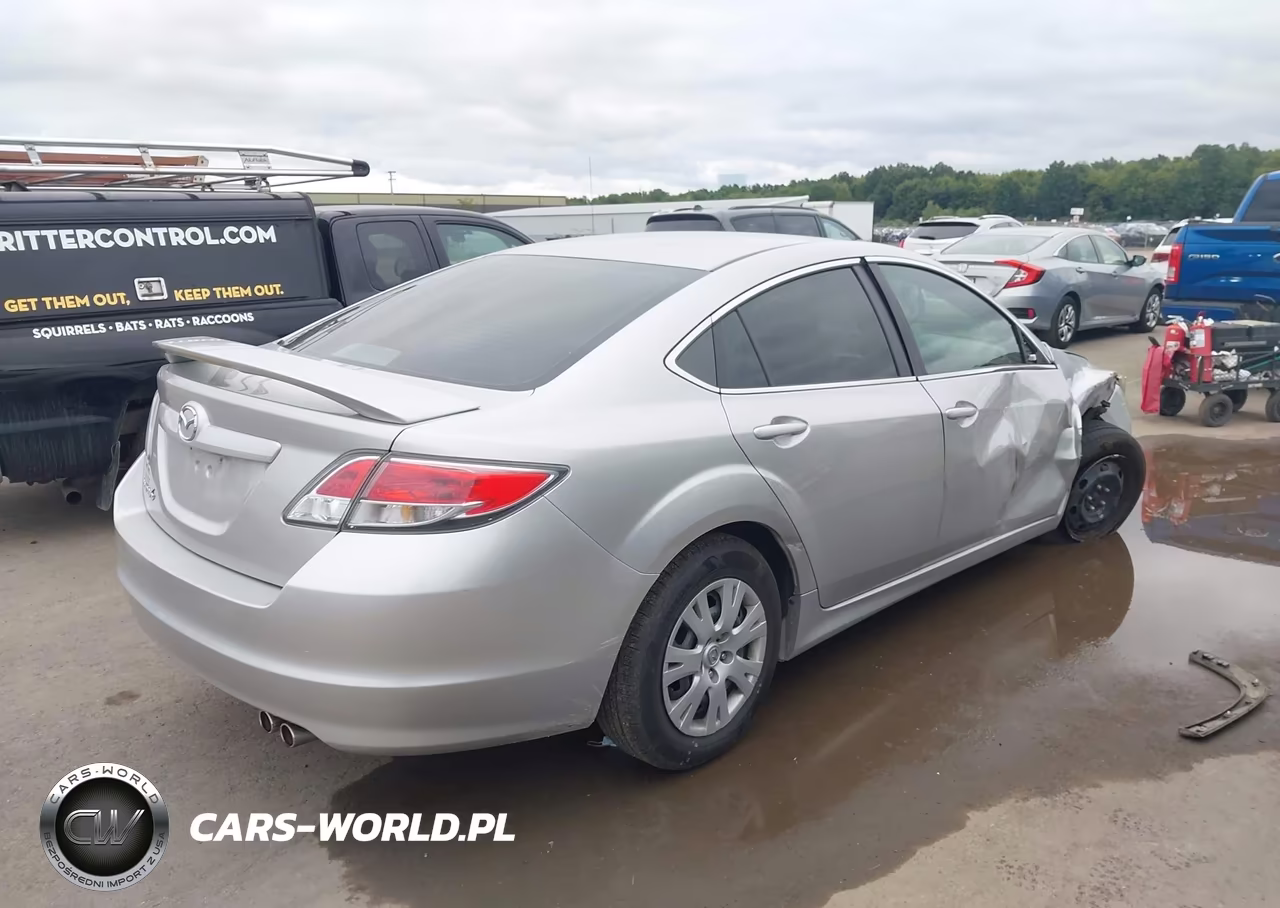 2009 Mazda Mazda6 I Sport VIN:1YVHP81A495M26899 - 4